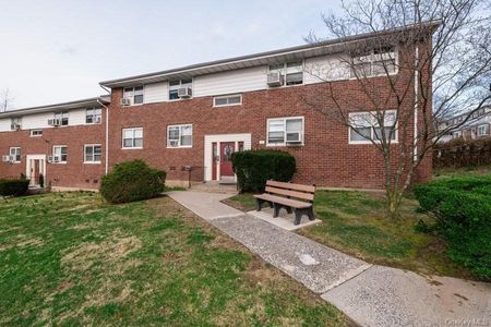Image 1 of 8 for 7 Cascade Terrace #2D in Westchester, Yonkers, NY, 10703