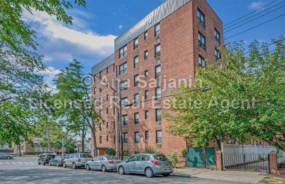 Image 1 of 13 for 87-46 Chelsea Street #7D in Queens, Jamaica Estates, NY, 11432