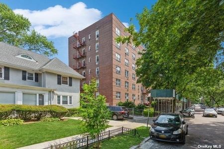 Image 1 of 12 for 8425 118 #1B in Queens, Kew Gardens, NY, 11418
