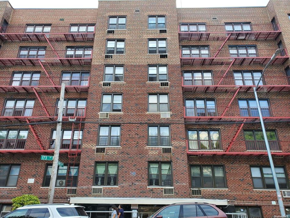 Image 1 of 9 for 87-70 173rd Street #1H in Queens, Jamaica, NY, 11432