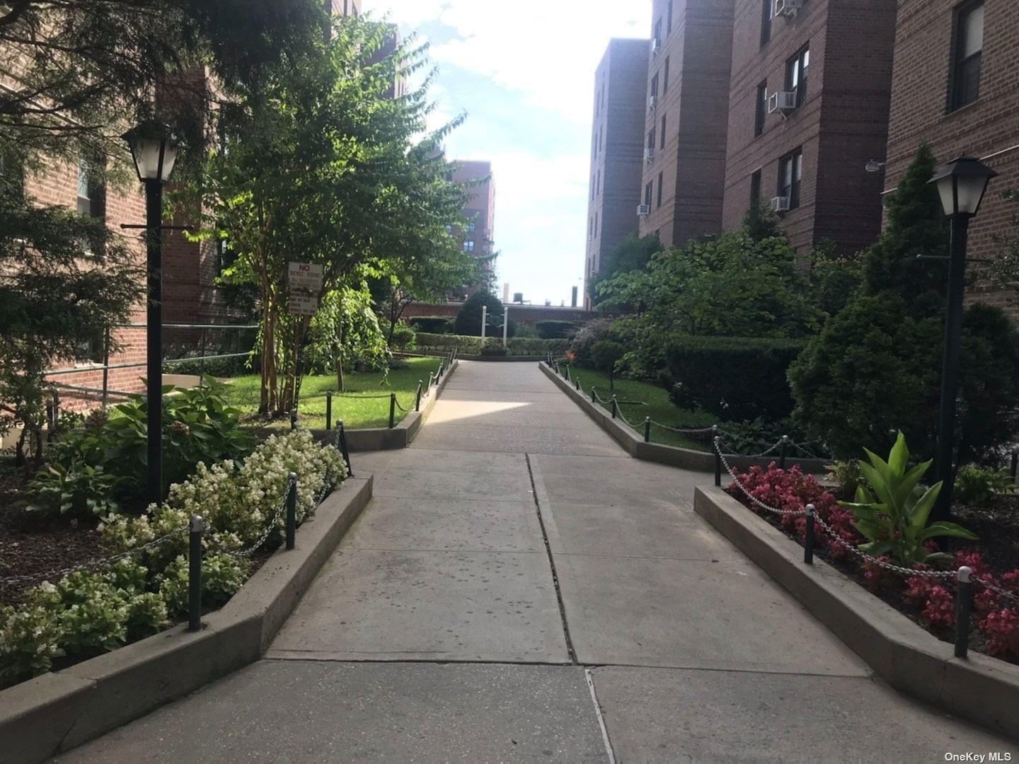 43-34 Union Street #1E in Queens, Flushing, NY 11355
