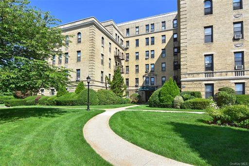 Image 1 of 17 for 43 Calton Road #2D in Westchester, New Rochelle, NY, 10804