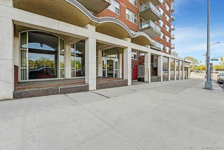 85-15 Main Street #12J