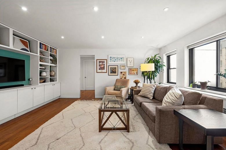 85 Eighth Avenue #4T