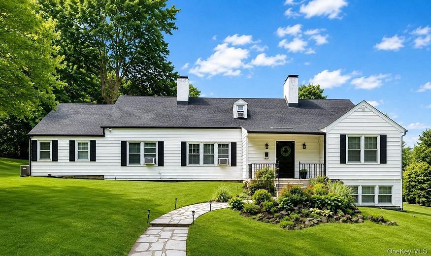 85 Nassau Drive