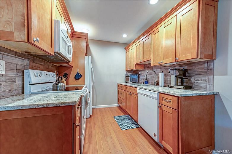 85 Richmond Boulevard #1A