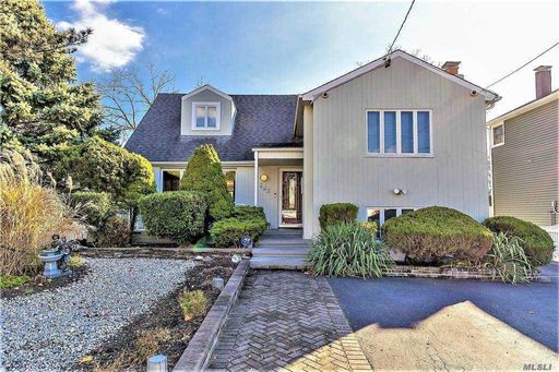 Image 1 of 29 for 500 Freeman Avenue in Long Island, Oceanside, NY, 11572