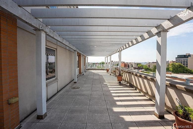 853 Macy Place #7E