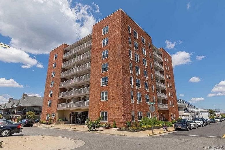 855 Broadway E #5C