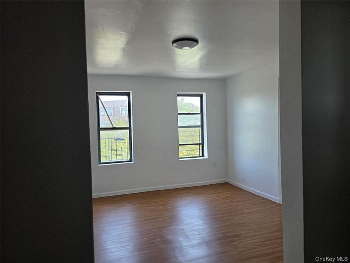 855 E 178th St Street #18D