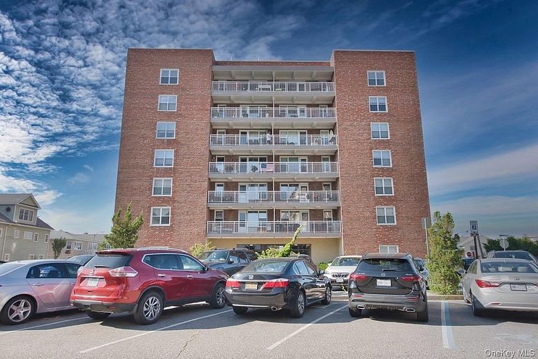 855 E Broadway #3F