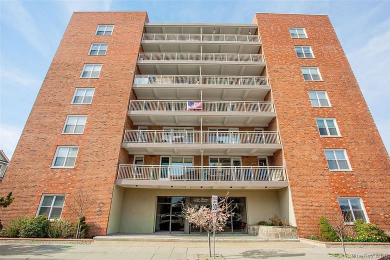 855 E Broadway #6H
