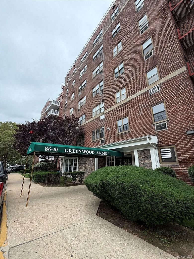 86-10 151 Avenue #6N