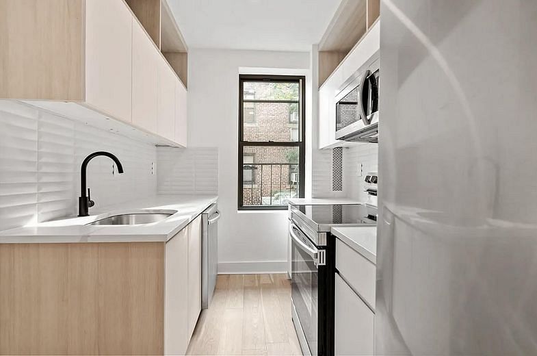 86 Thayer Street #2C