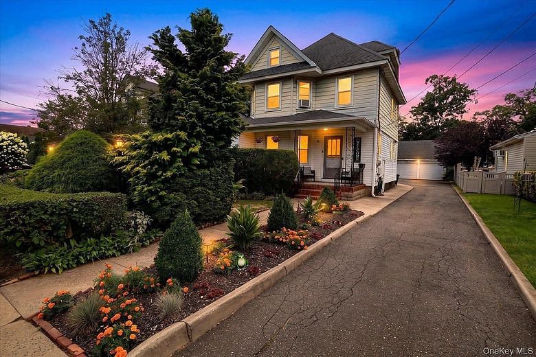 86 Woods Avenue