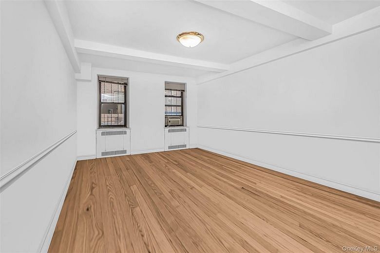 860 Grand Concourse Ave #1L