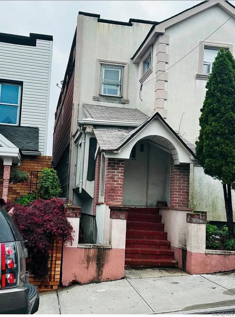 8614 143rd Street