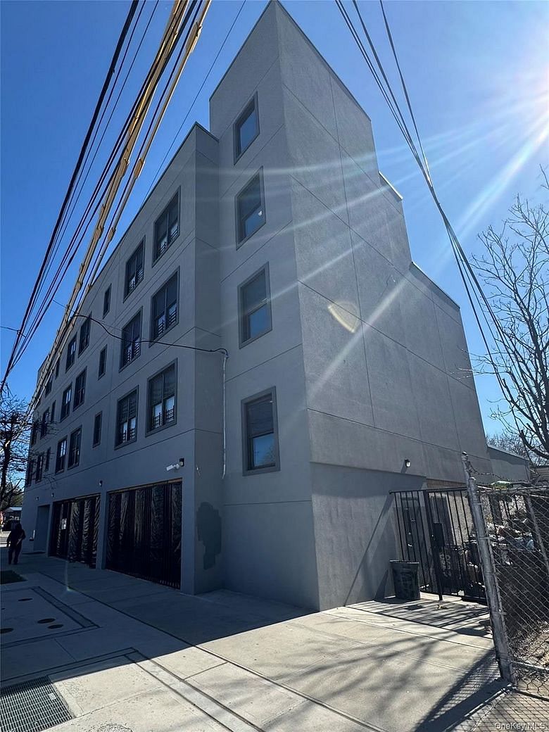 8623 Flatlands Avenue