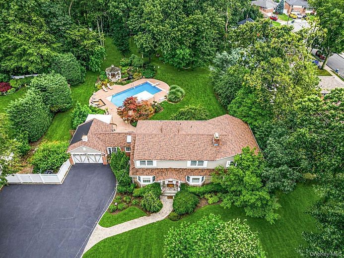 863 Richmond Road