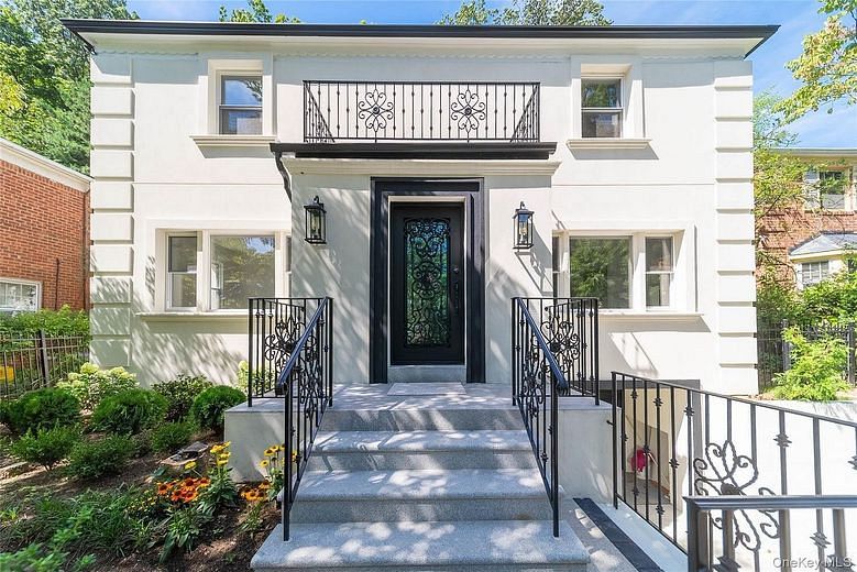 8632 Midland Parkway