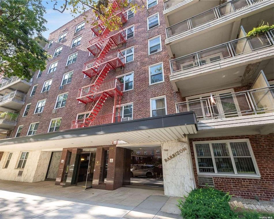 Image 1 of 6 for 142-05 Roosevelt Avenue #622 in Queens, Flushing, NY, 11354