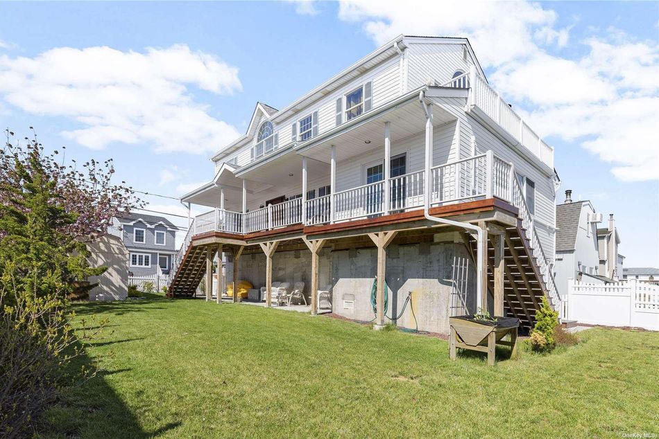 Image 1 of 22 for 3640 Naomi Street in Long Island, Seaford, NY, 11783