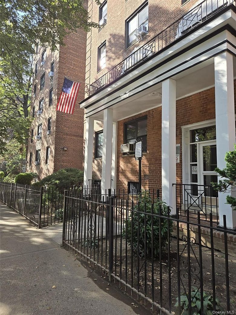 87-09 34th Avenue #6K