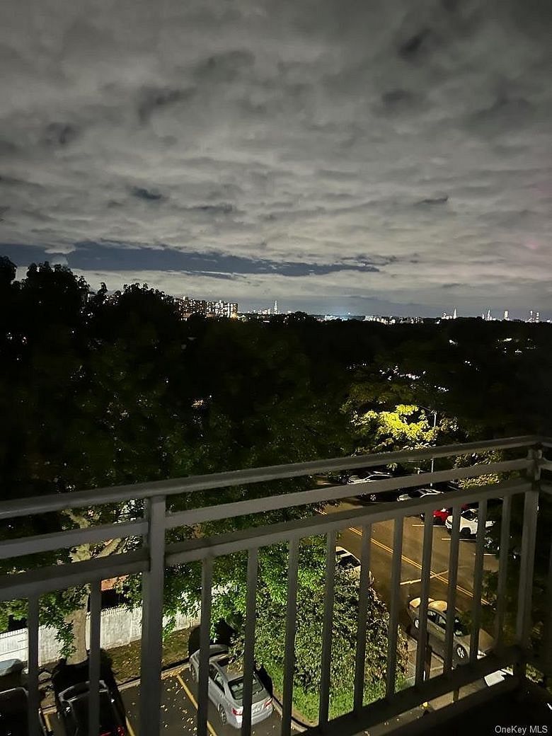 87-10 149th Avenue #5D