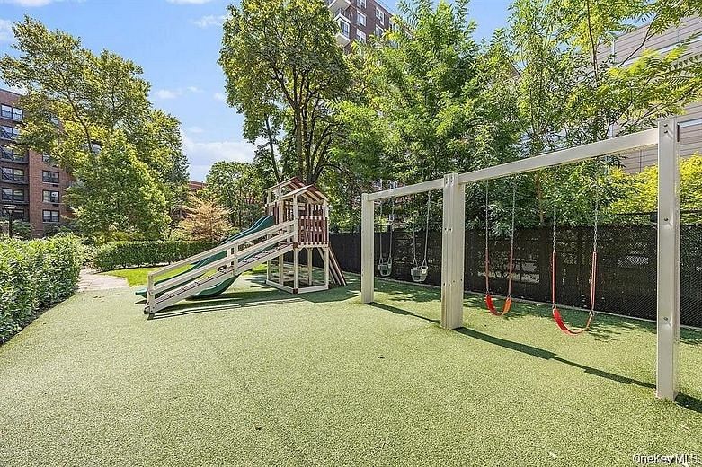 87-10 51 Avenue #4R
