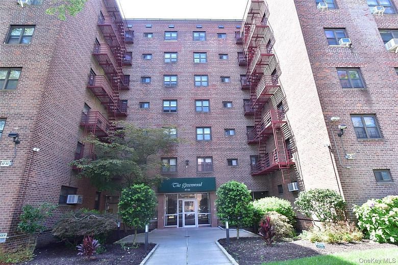 87-30 204 Street #B55