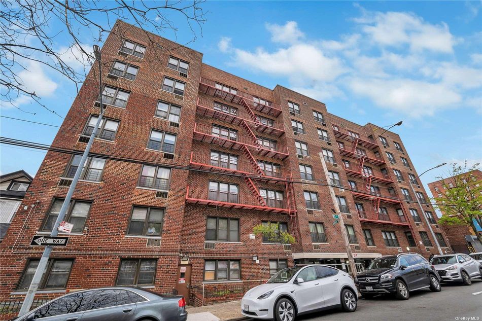 Image 1 of 24 for 87-70 173rd Street #7D in Queens, Jamaica, NY, 11432