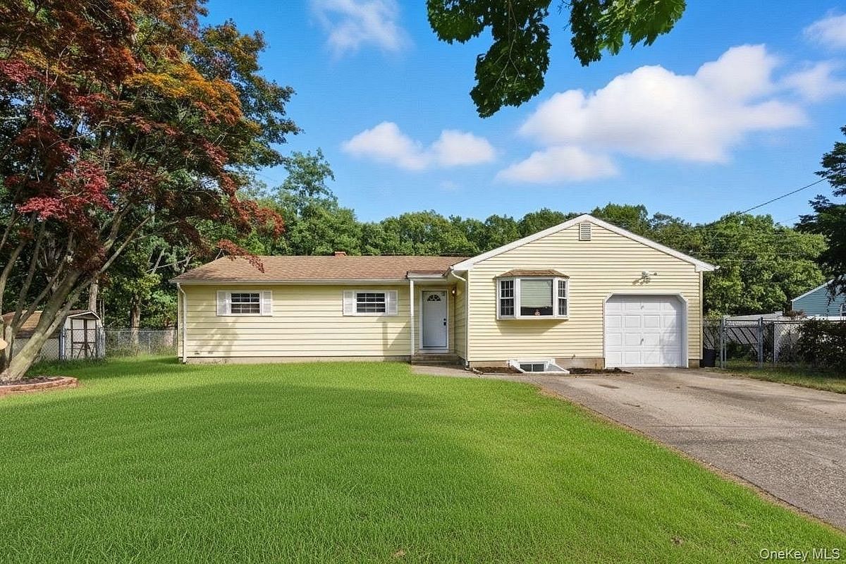 Image 1 of 29 for 87 Bellwood Avenue in Long Island, Brookhaven, NY, 11720