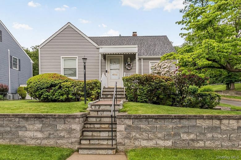 87 Etville Avenue