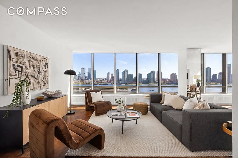 870 Nations Plaza #14F