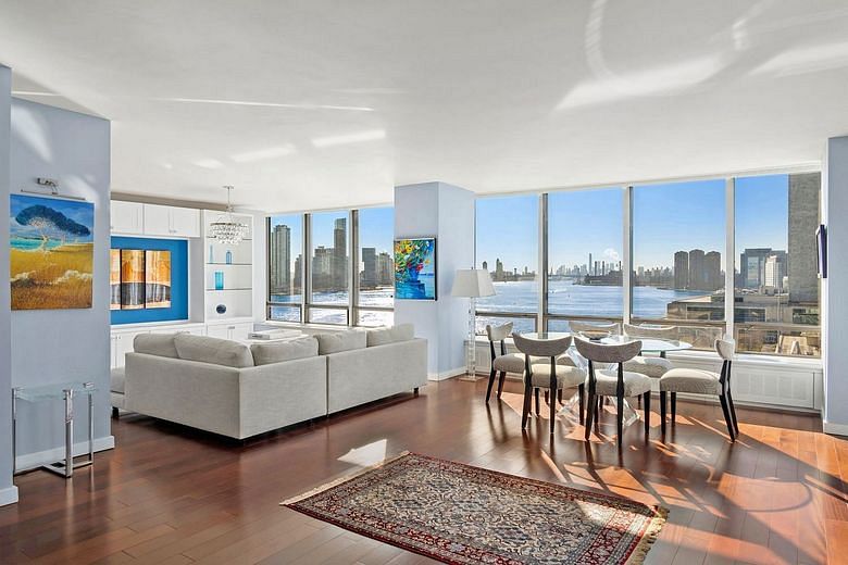 870 Nations Plaza #10G