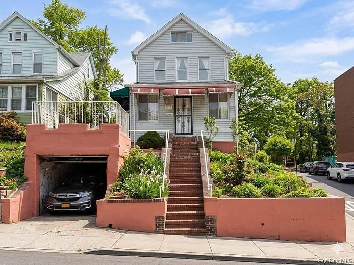 8735 165th Street