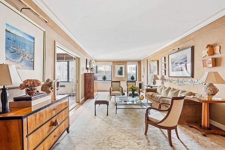 875 Fifth Avenue #11E