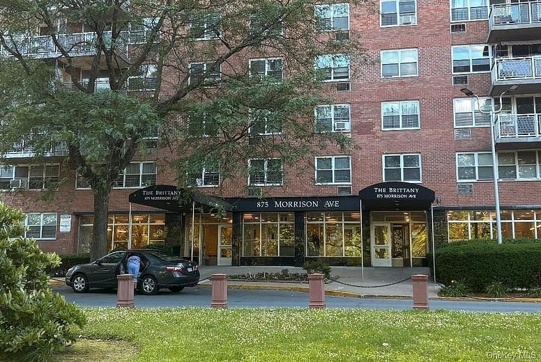 875 Morrison Avenue #1B
