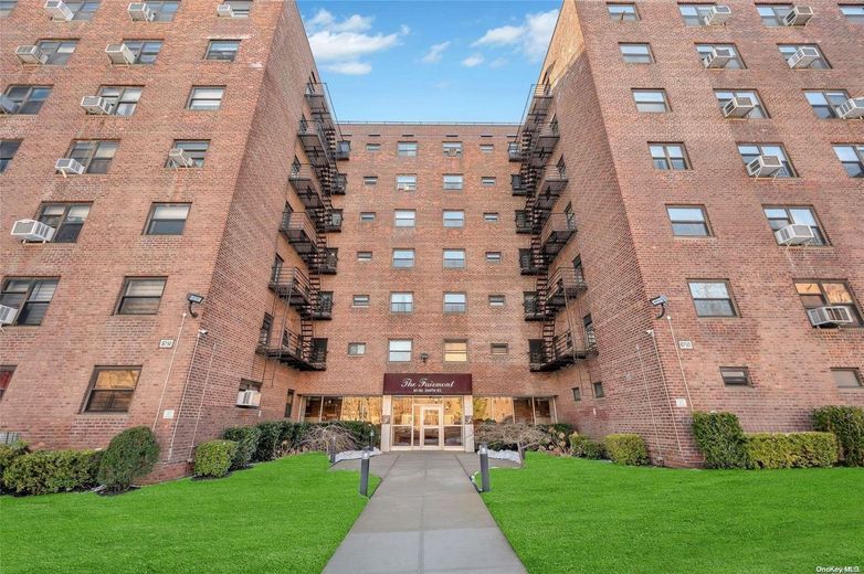 8750 S 204 Street #A72