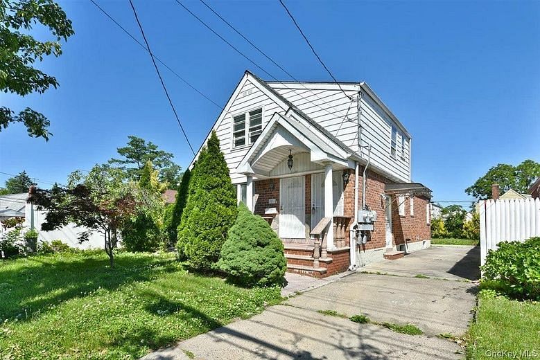 88-05 Winchester Boulevard