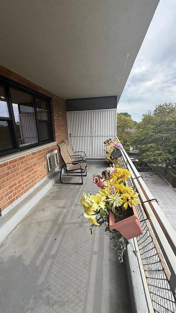 88-25 155 Avenue #4G