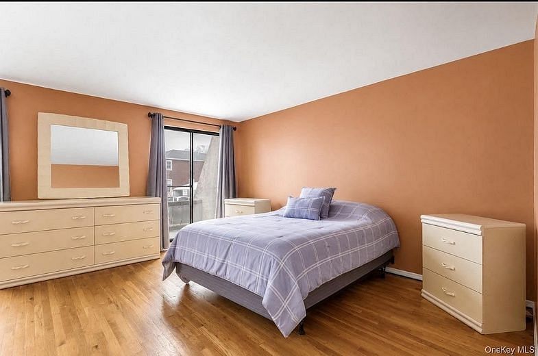 88 E Valley Stream Boulevard #6