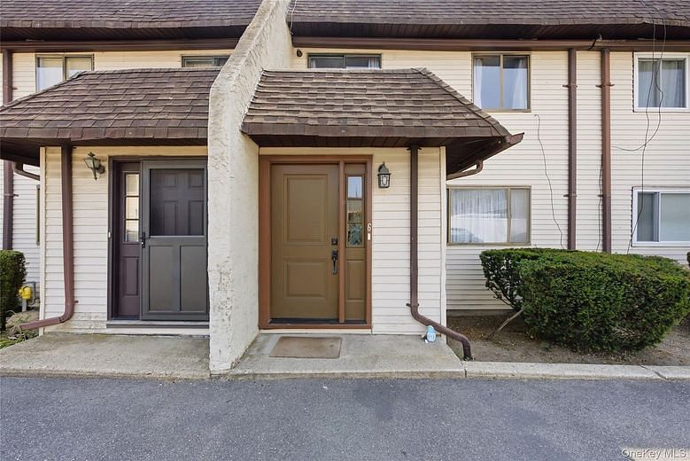 88 E Valley Stream Boulevard #6