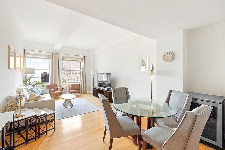 88 Greenwich Street #2303