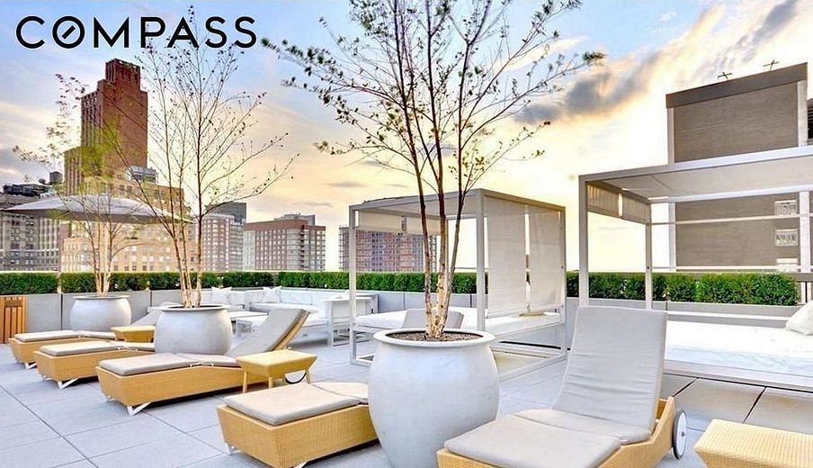 88 Greenwich Street #412