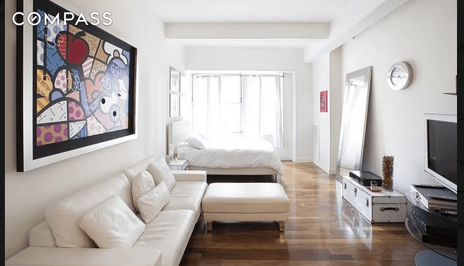 88 Greenwich Street #911