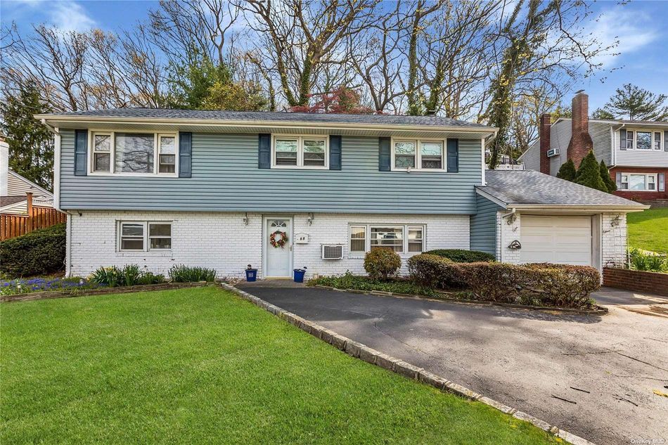 Image 1 of 26 for 88 Iceland Drive in Long Island, Huntington Station, NY, 11746