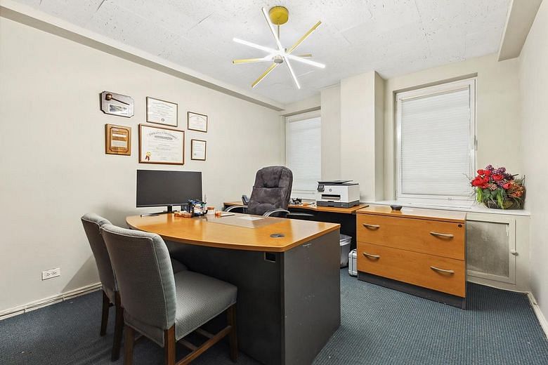 880 Fifth Avenue #1J