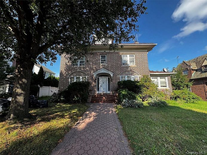 8833 195th Street