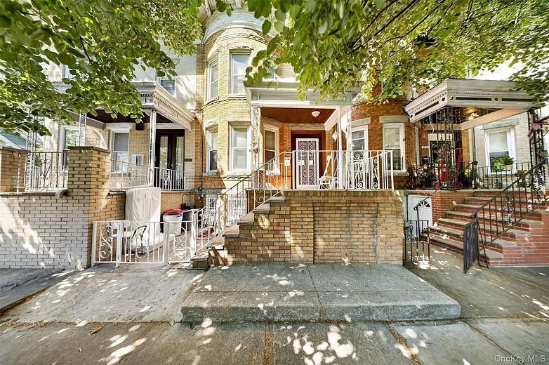 8842 87th Street